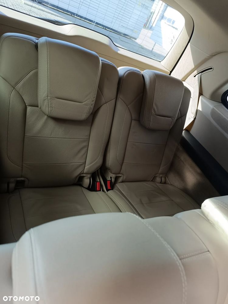 Mercedes-Benz GL 350 CDI BlueEff - 9