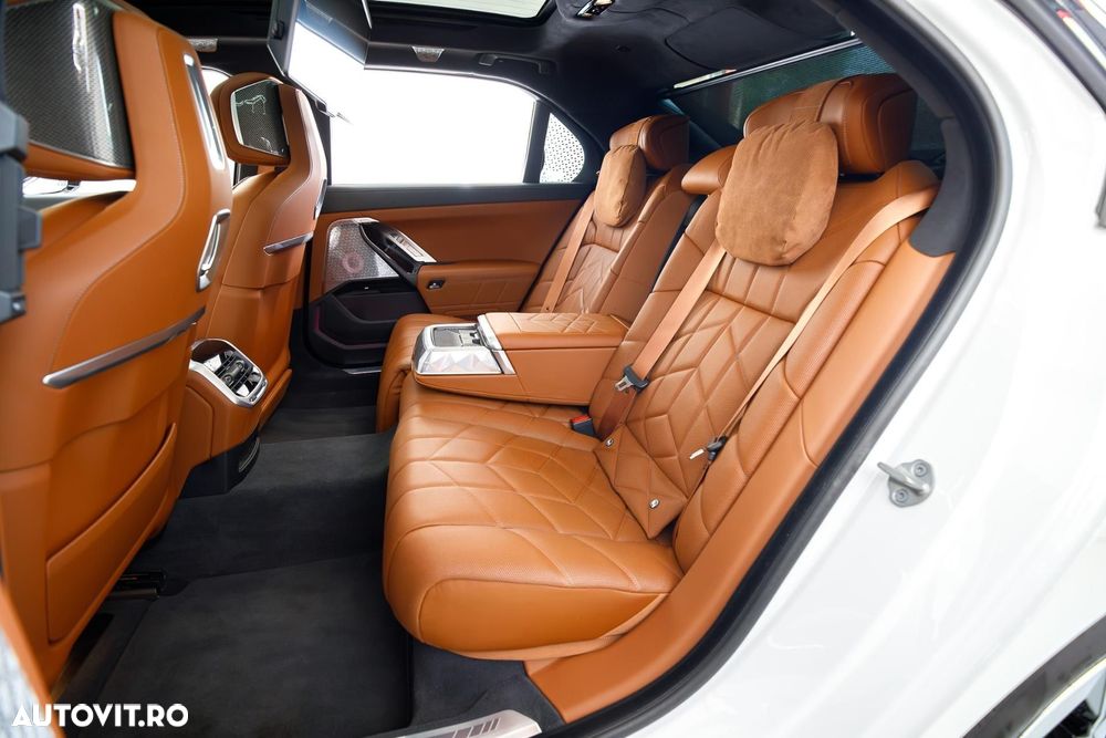 BMW M7 M760e xDrive AT PHEV - 15