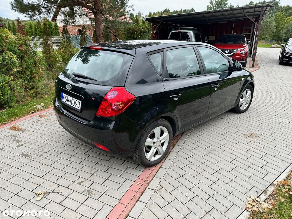 Kia Ceed - 3