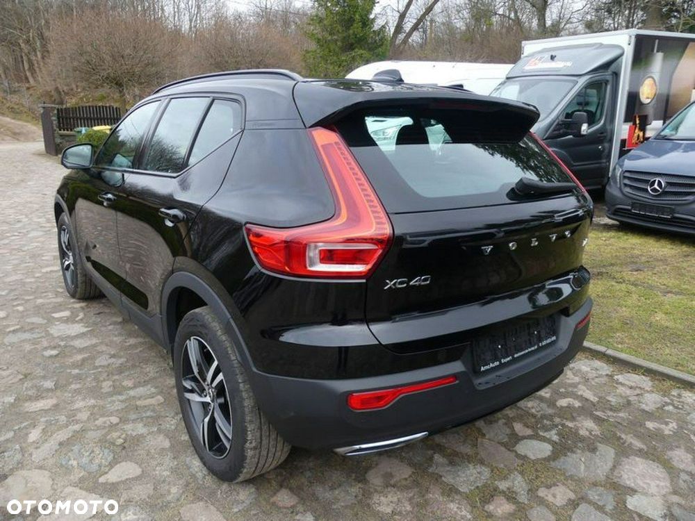 Volvo XC 40 T4 AWD Geartronic R-Design - 23