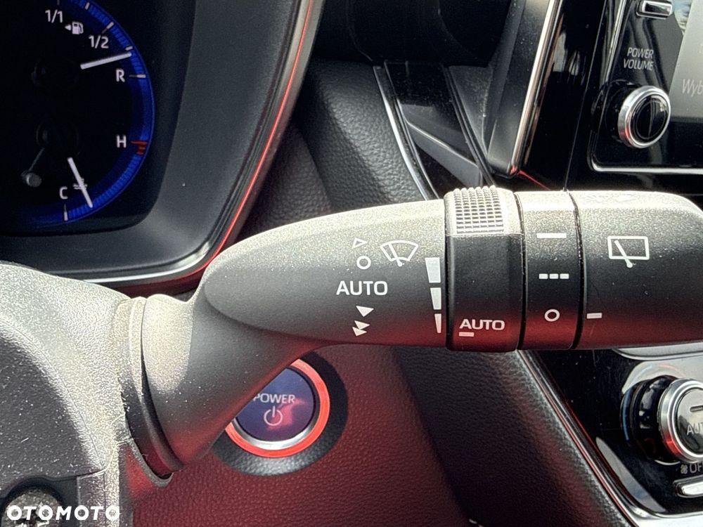 Toyota Corolla 2.0 Hybrid Comfort - 18