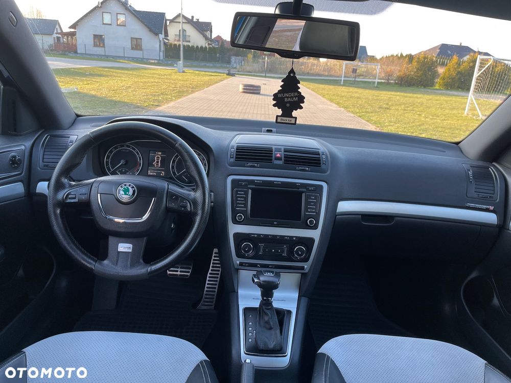 Skoda Octavia 2.0 TDI RS DSG - 15