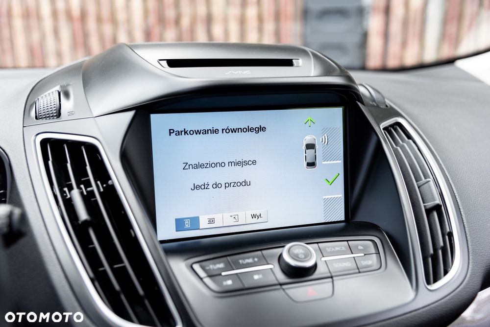 Ford Grand C-MAX - 35