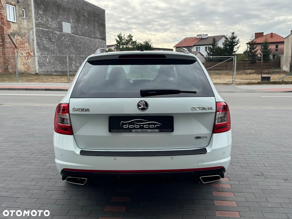 Skoda Octavia 2.0 TDI SCR RS DSG - 4