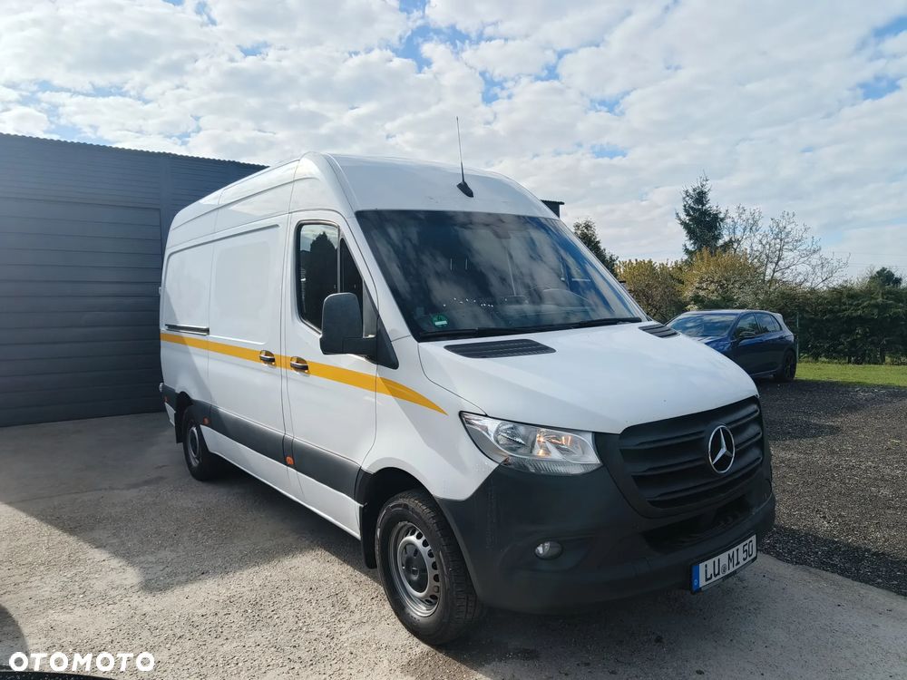 Mercedes-Benz Sprinter - 22