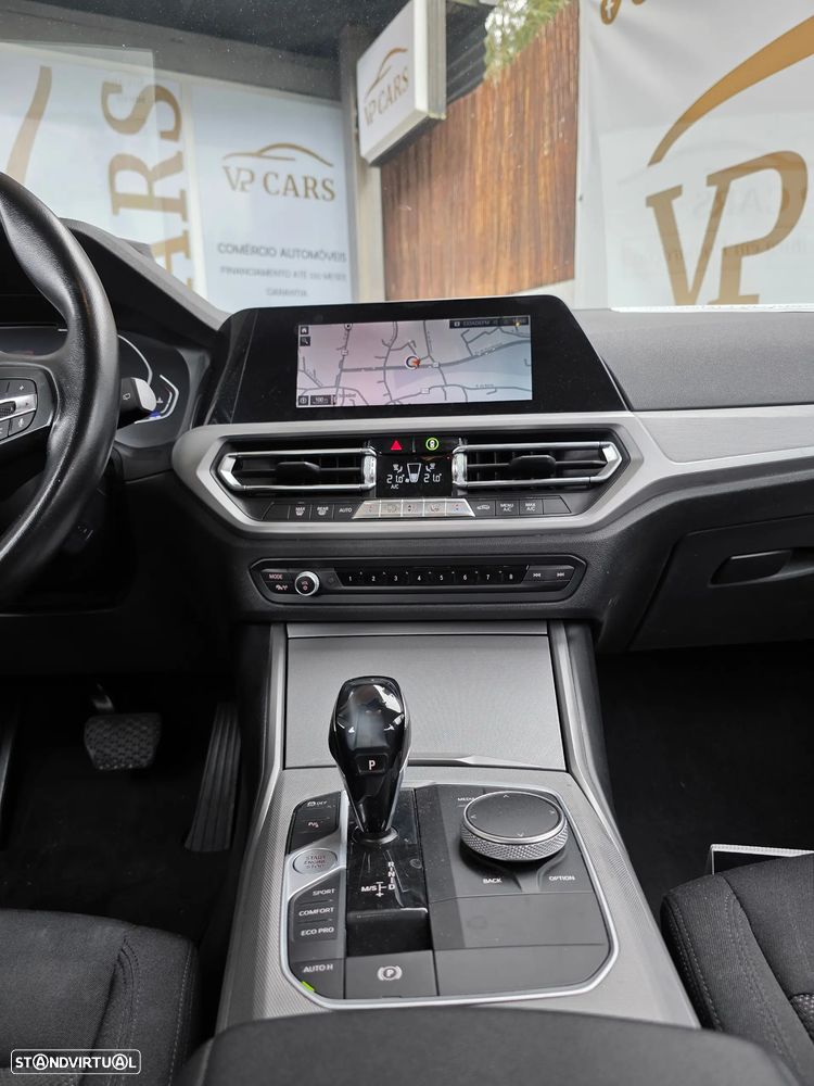 BMW 320 d Aut. M Sport - 21