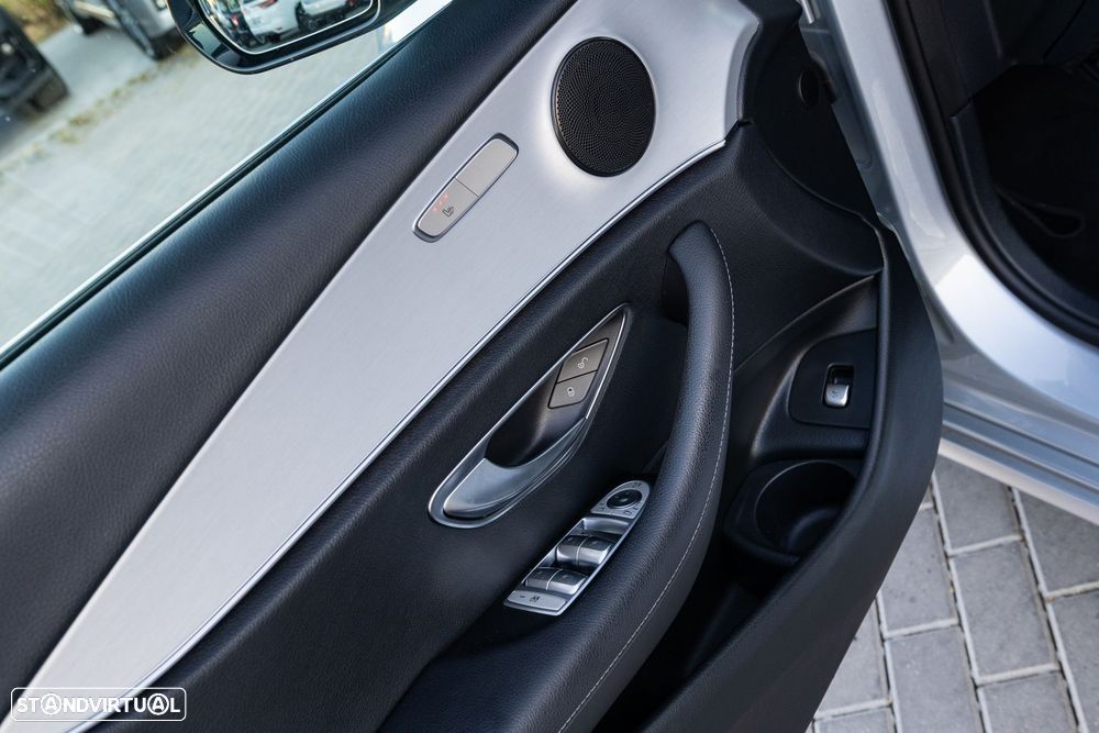 Mercedes-Benz E 300 de Avantgarde 4Matic - 14