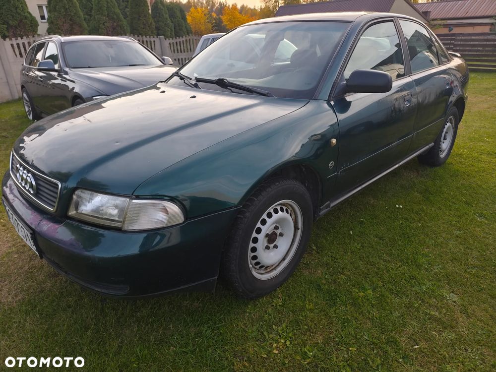 Audi A4 Limousine 1995 photo 4