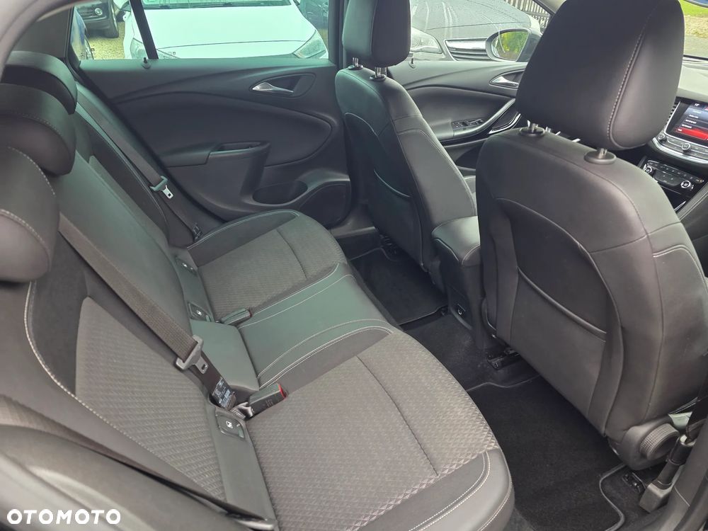 Opel Astra 1.4 Turbo Innovation - 13