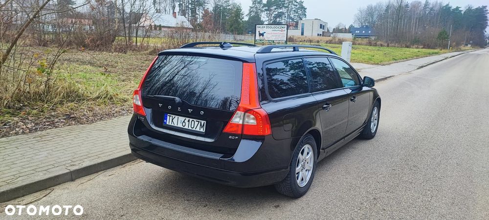 Volvo V70 2.0 Momentum - 21