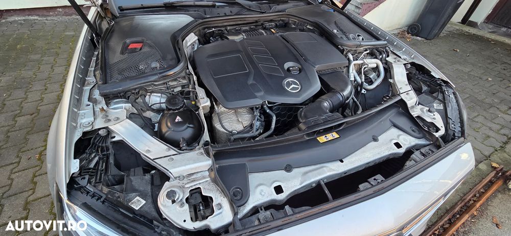 Mercedes-Benz E 220 d 4MATIC Aut. - 27