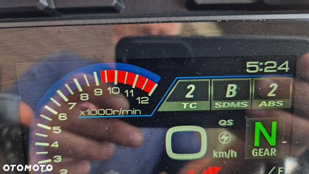 Suzuki V-STROM - 16