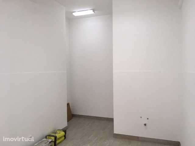 Arrendo Loja em Benfica - Grande imagem: 5/9