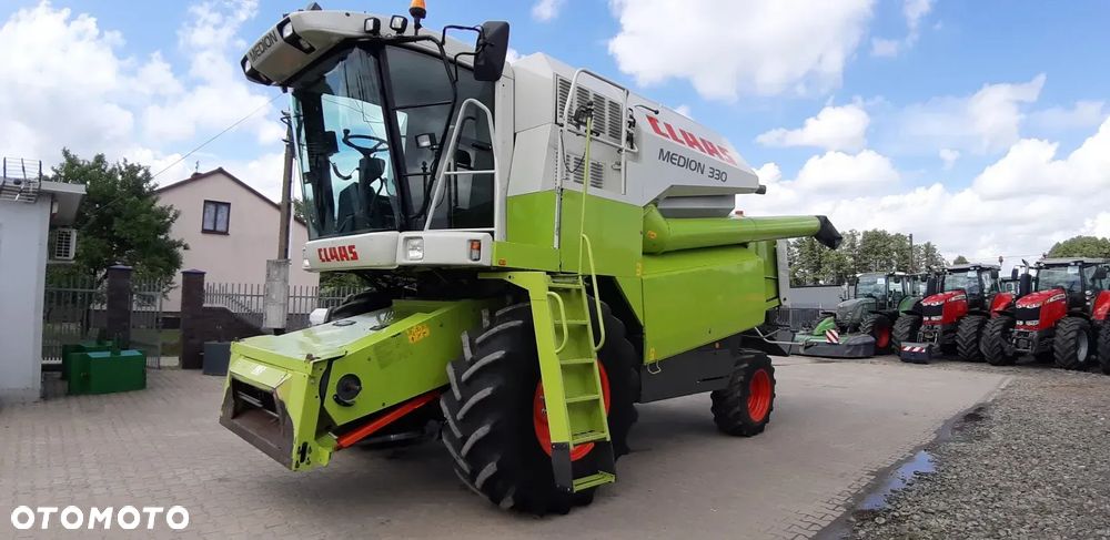 Claas Medion 330 - 10