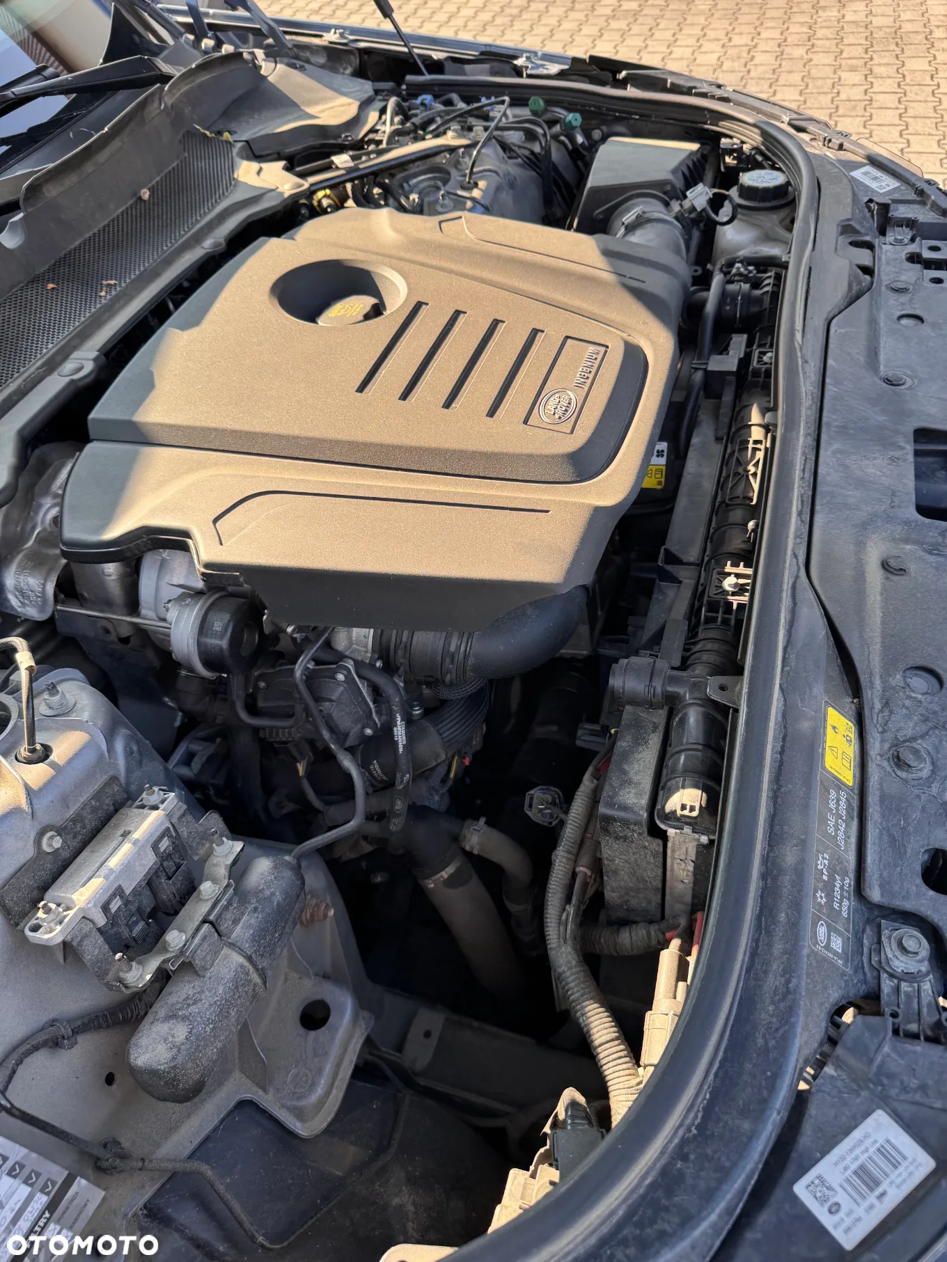 Land Rover Discovery V 2.0 SD4 HSE - 29