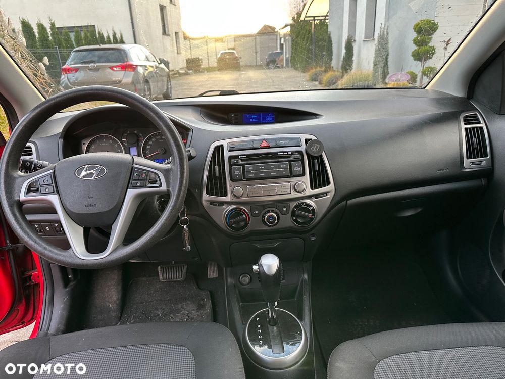 Hyundai i20 - 12