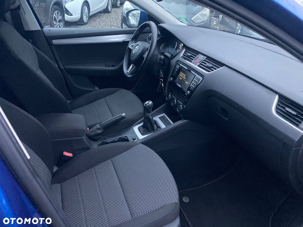 Skoda Octavia 1.6 TDI (Green tec) Active - 11