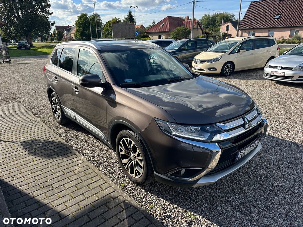 Mitsubishi Outlander 2.0 Intense + Navi 4WD CVT - 4