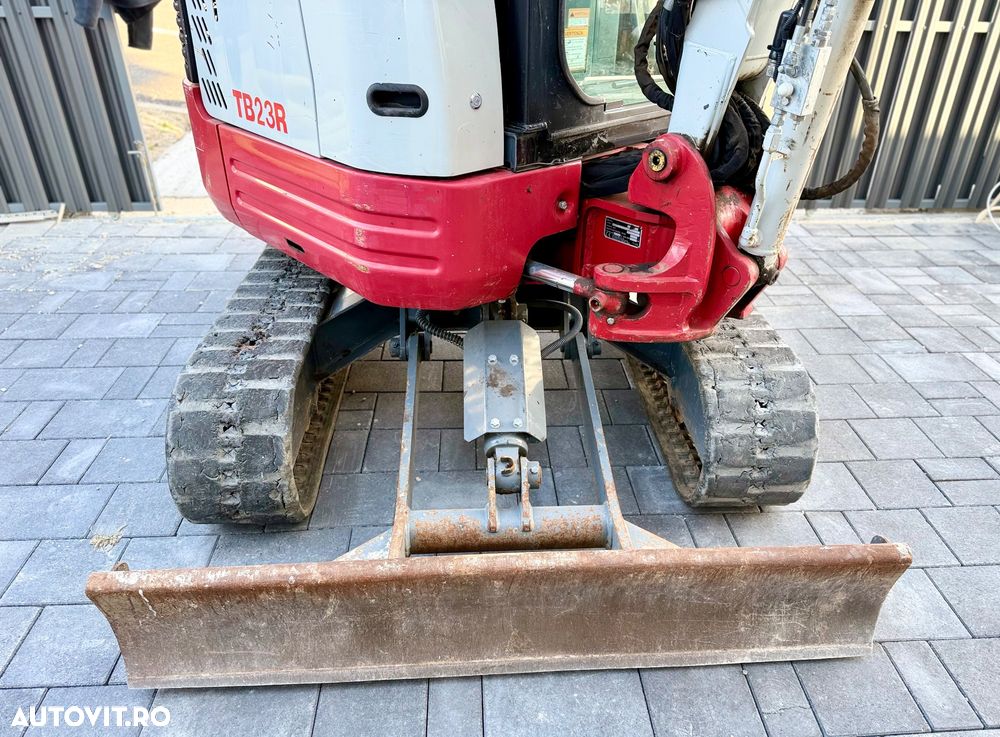 Takeuchi TB23R - 13