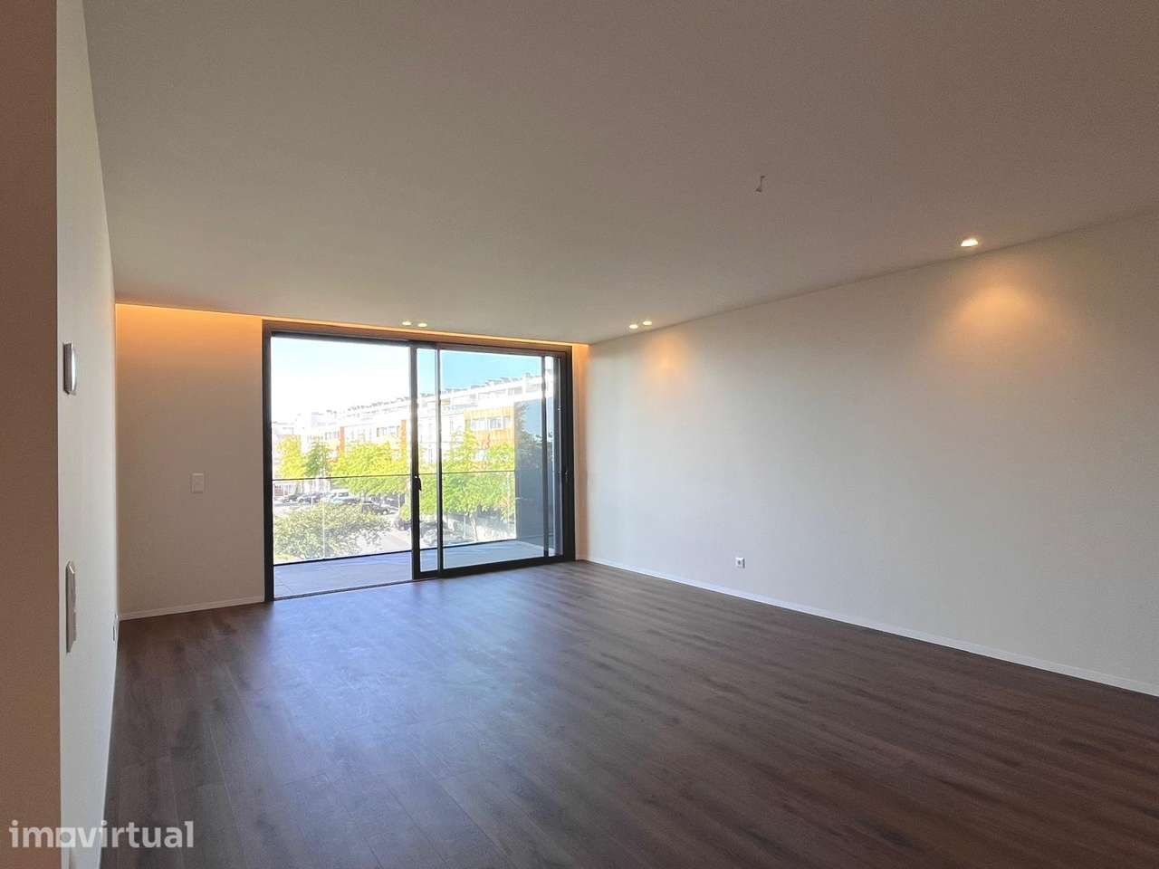 T1 PREMIUM 70M2 |  VARANDA 13M2  |  BOX 22,8M2 |  NOVO - POR ESTREAR - Grande imagem: 2/42