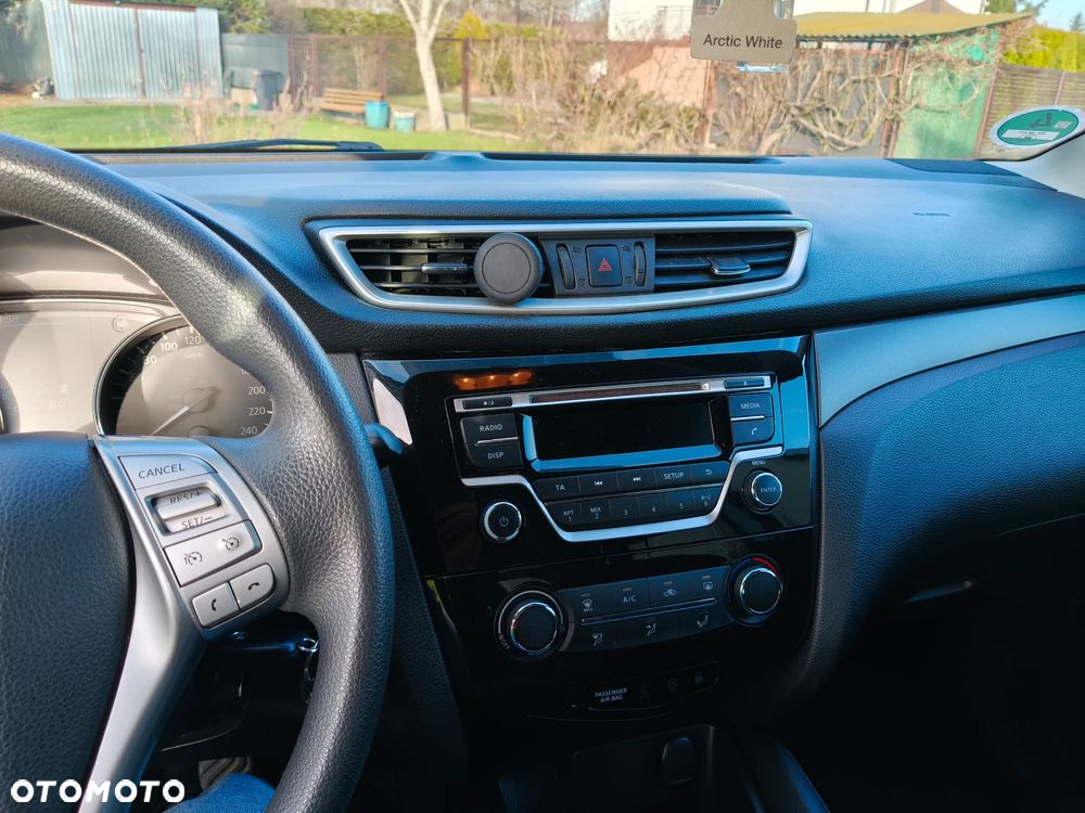 Nissan Qashqai 1.2 DIG-T Visia EU6 - 11