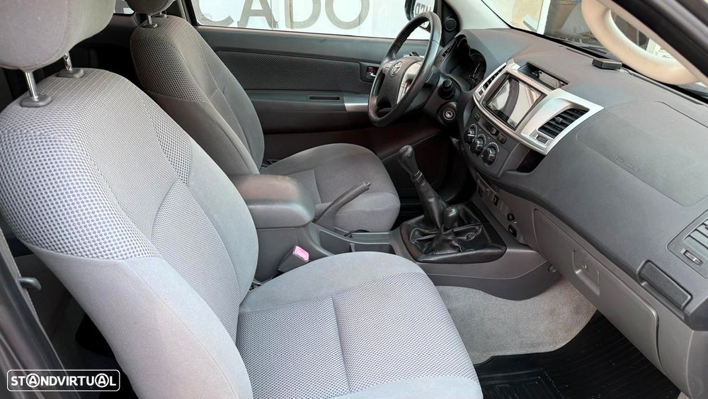 Toyota Hilux 2.5 D-4D 4WD CE - 14