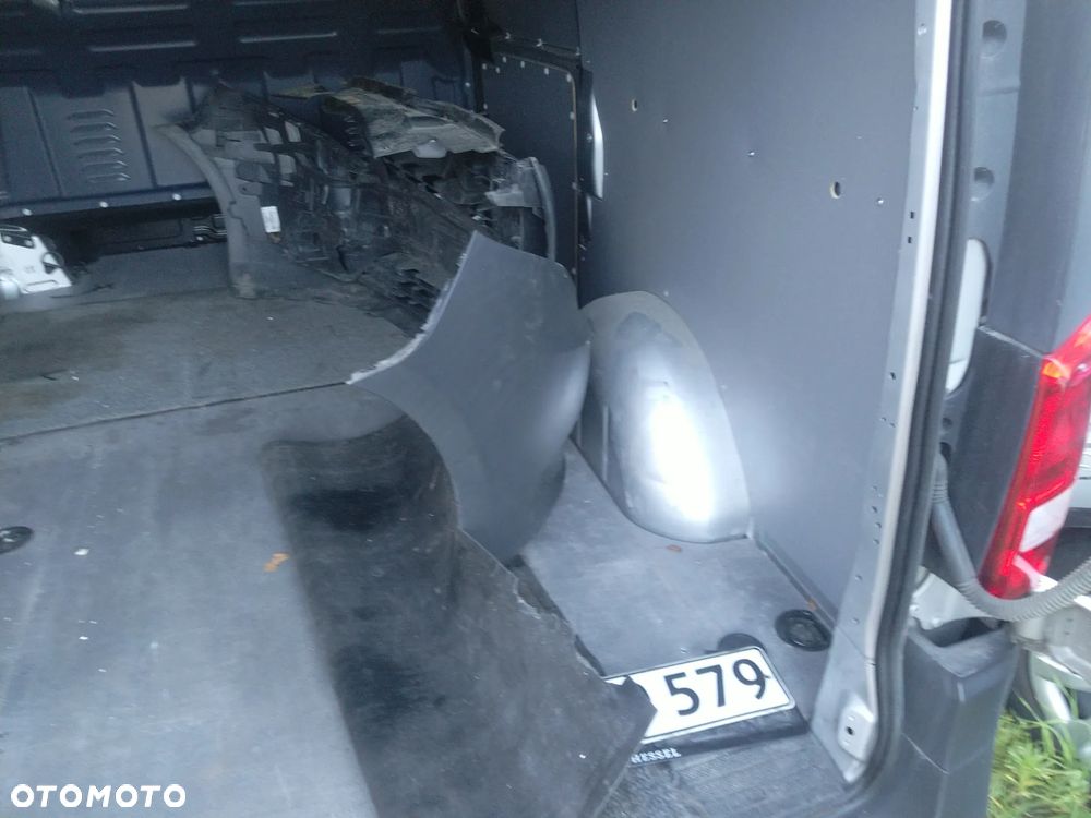 Mercedes-Benz Vito - 15