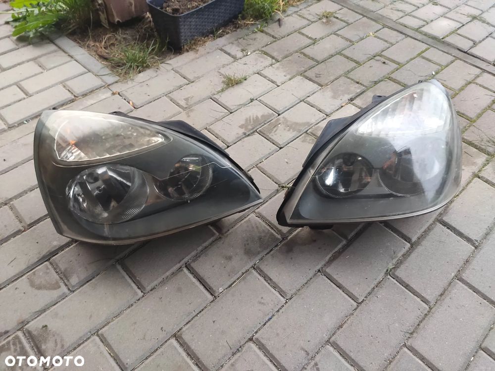 KL Lampa Prawy Lewy Przód Renault Clio II Lift Czarne - 1