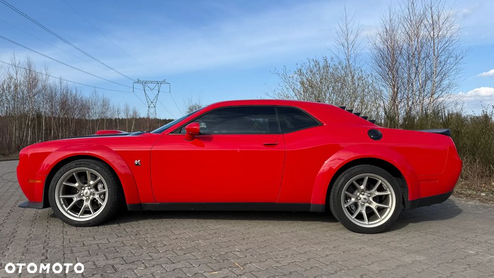 Dodge Challenger - 9