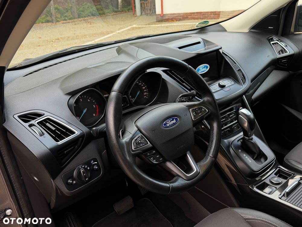 Ford Kuga 2.0 TDCi 4x4 Titanium - 37