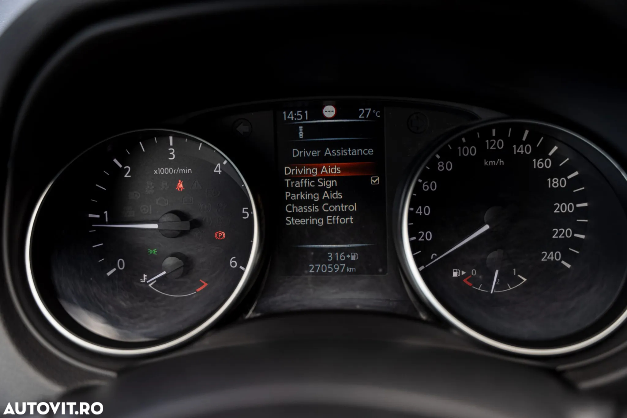Nissan Qashqai 1.5 DCI TEKNA - 24