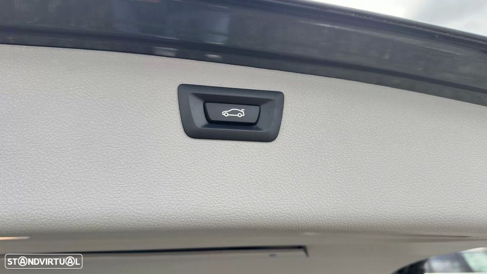 BMW 320 d Touring Advantage Auto - 10