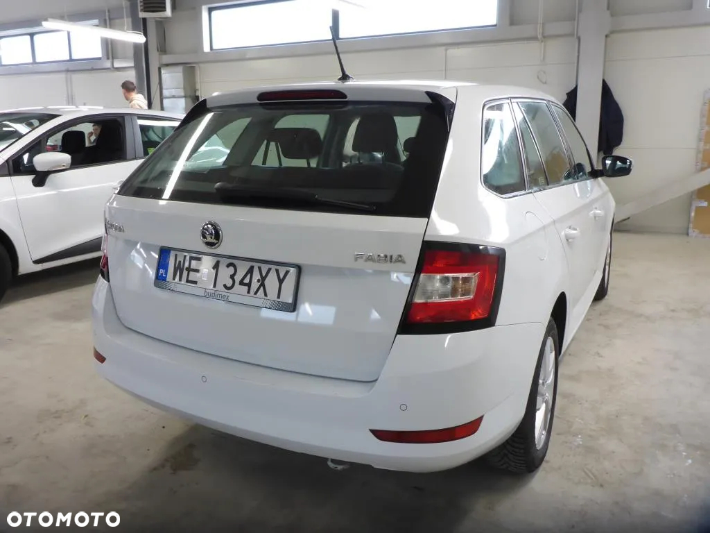Skoda Fabia 1.0 TSI Ambition - 3
