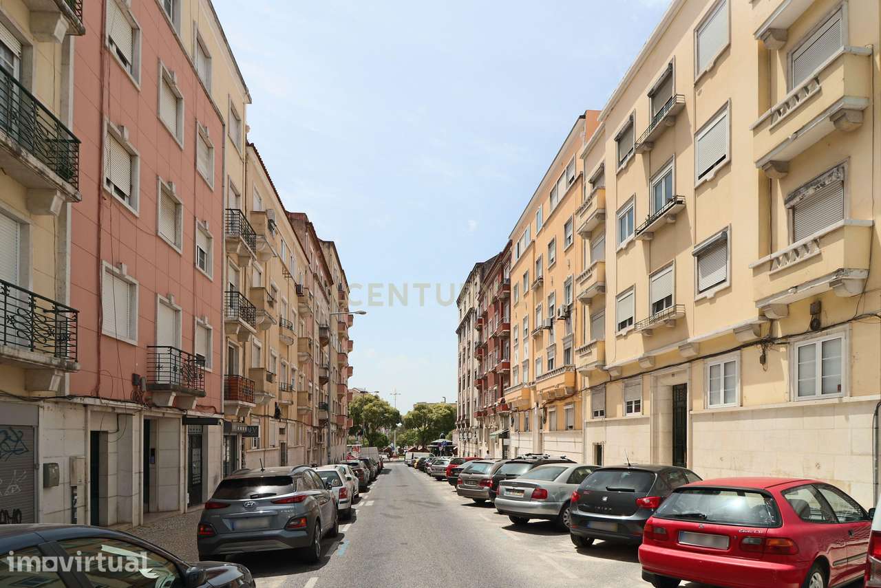 Apartamento Renovado no Areeiro, Lisboa - 4 Quartos e Vista Cidade - Grande imagem: 2/35