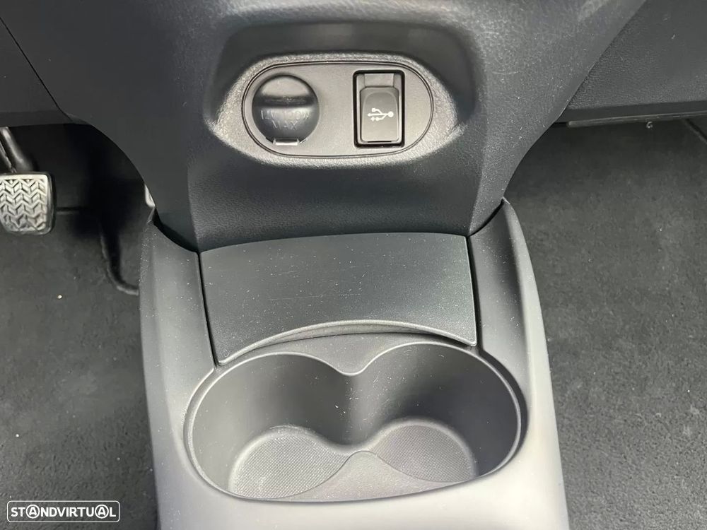 Toyota Yaris 1.0 VVT-i Exclusive - 29