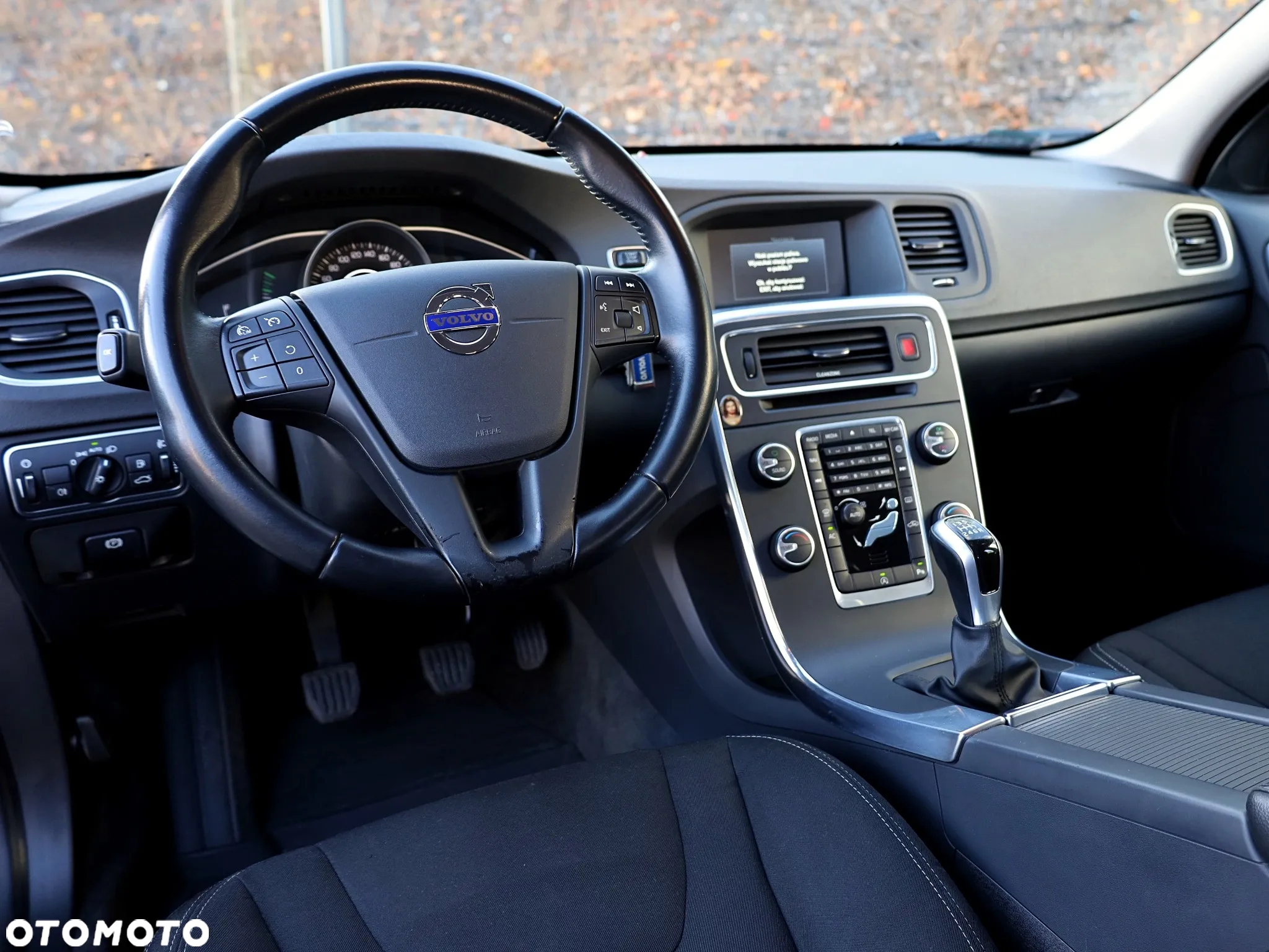 Volvo V60 D2 Drive-E Momentum - 13