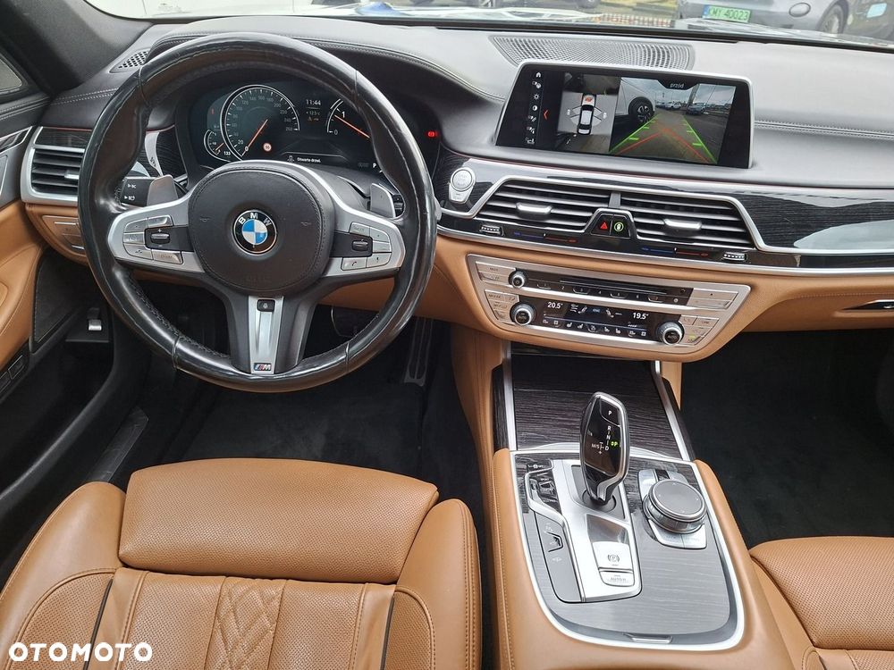 BMW Seria 7 750Ld xDrive - 25