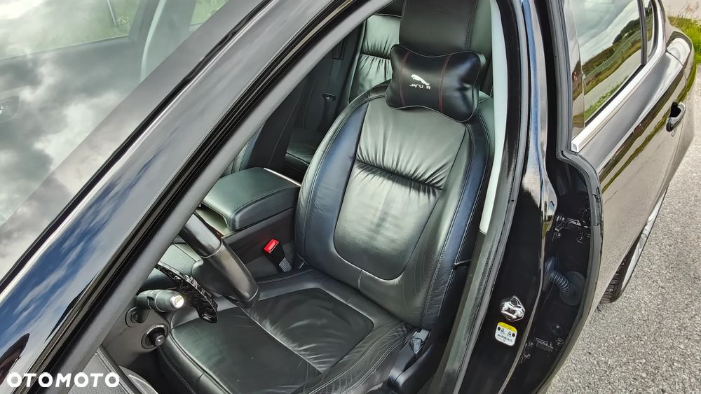 Jaguar XF 3.0 V6 D Luxury - 18