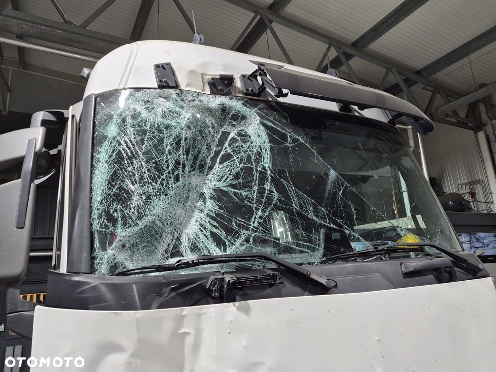 Renault T440 - 16