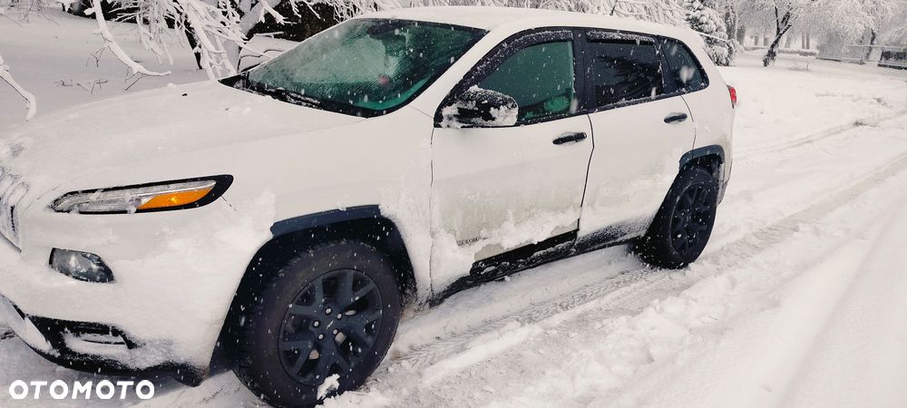 Jeep Cherokee - 22