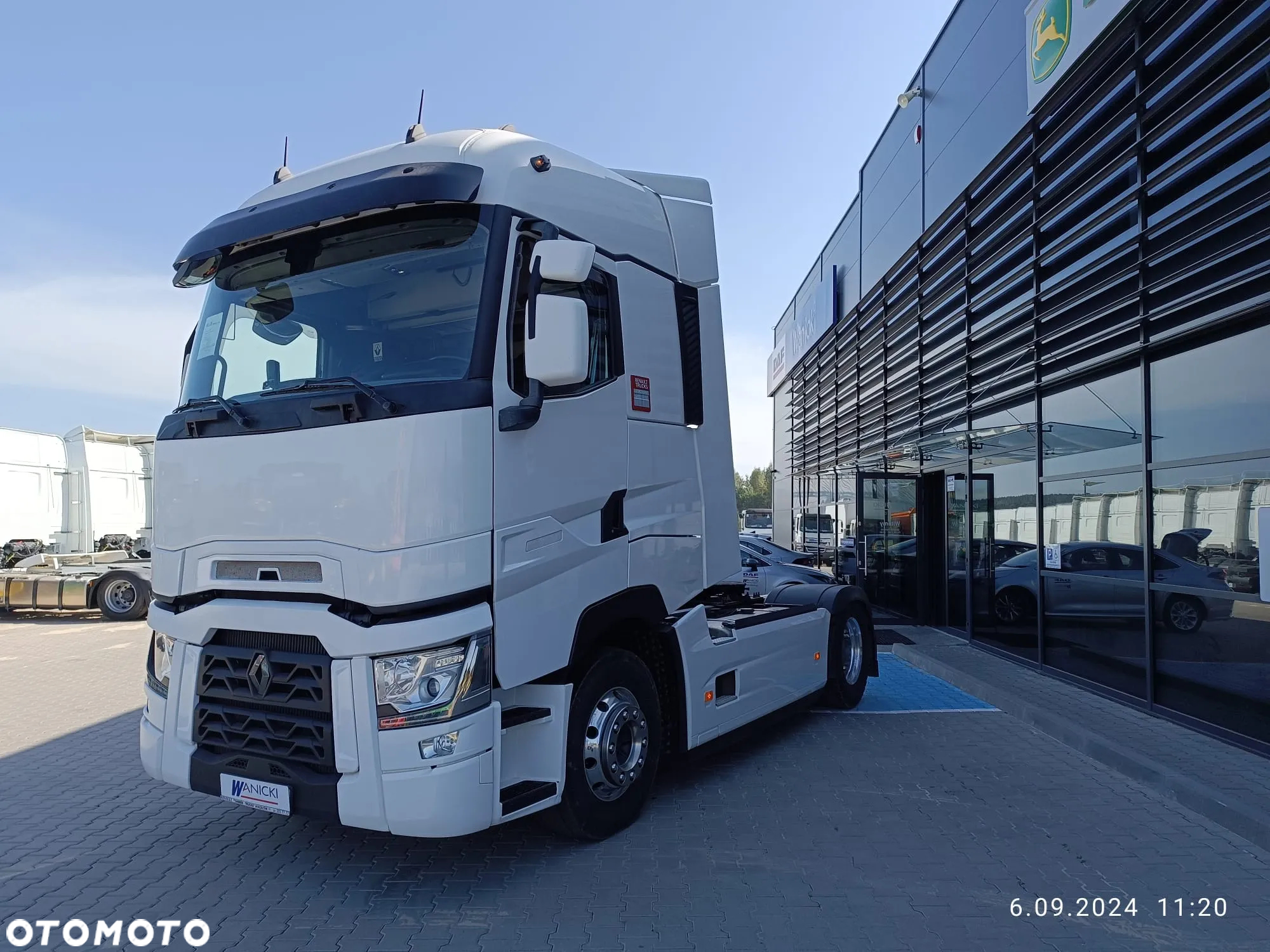 Renault T520 / STANDARD / HIGH / VEB - 28