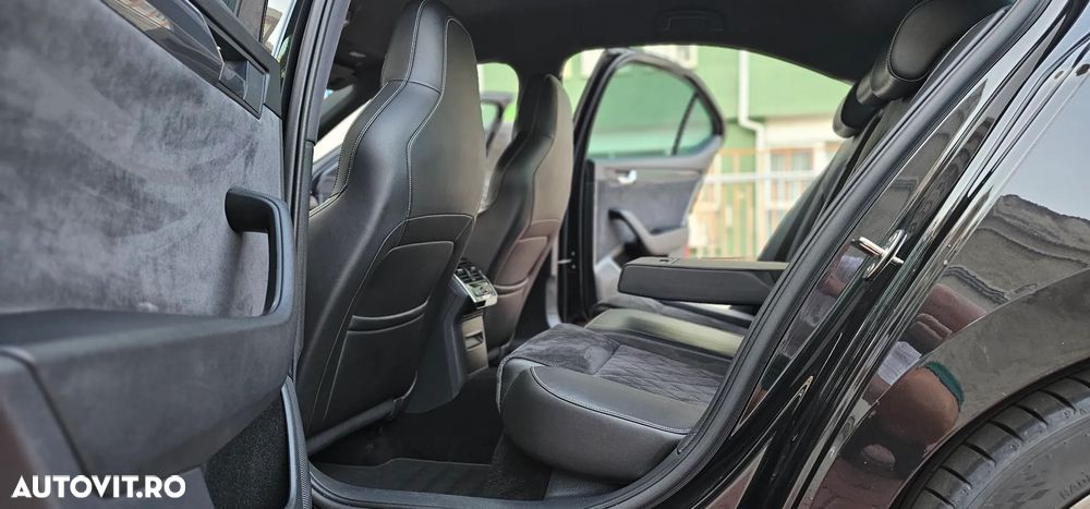 Skoda Superb 2.0 TDI DSG Sportline - 14