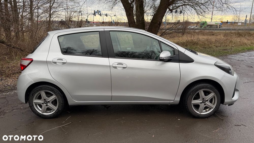 Toyota Yaris 1.0 Active EU6 - 8