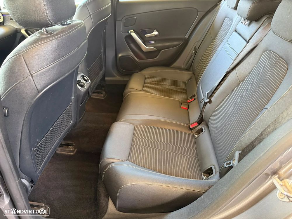 Mercedes-Benz A 180 d 7G-DCT Progressive - 12