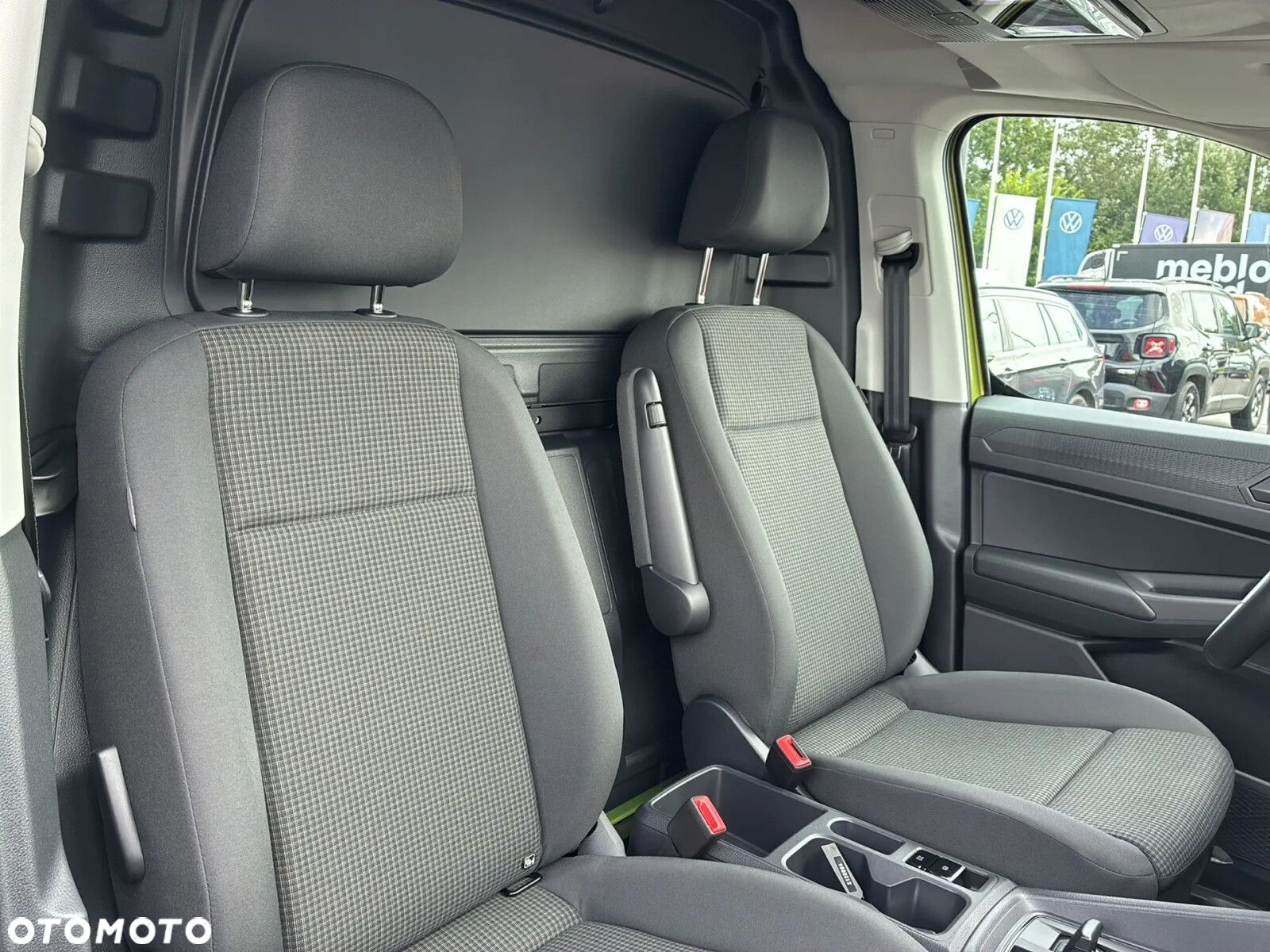Volkswagen Caddy Maxi Cargo AUTOMAT, diesel 2.0TDI 122KM - 17