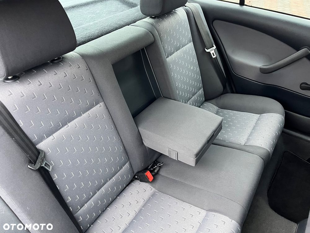 Skoda Octavia 1.6 Automatik Ambiente - 19