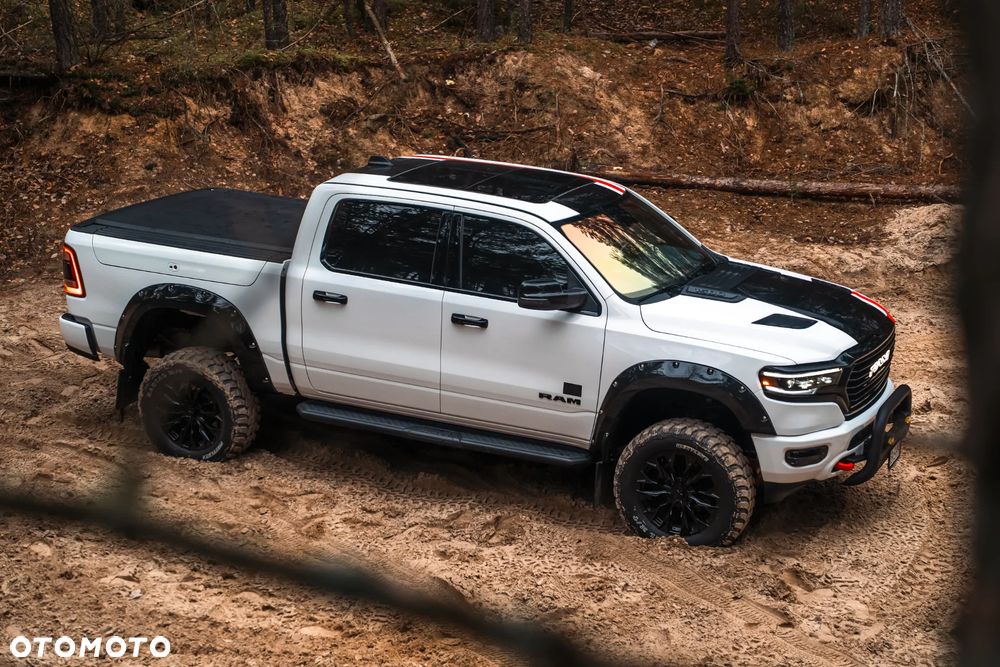 RAM 1500 Crew Cab Shortbed Bighorn - 4