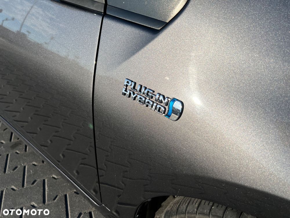 Toyota Prius Hybrid Executive - 5