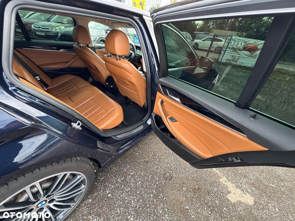 BMW Seria 5 520i Sport Line - 21