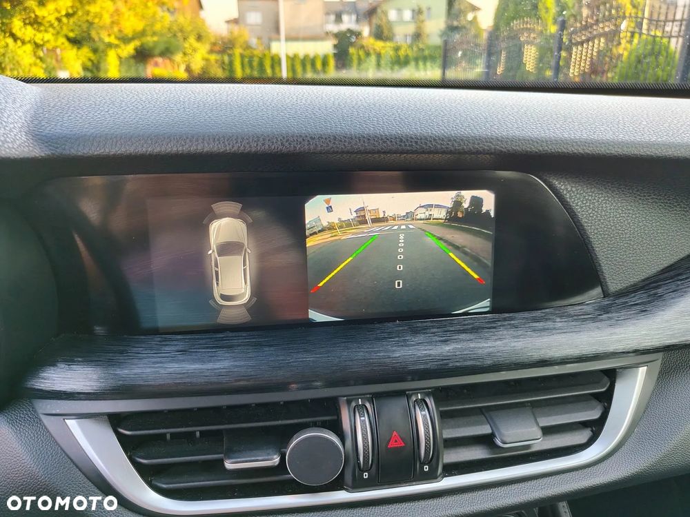 Alfa Romeo Stelvio 2.2 16V AT8 Super - 28